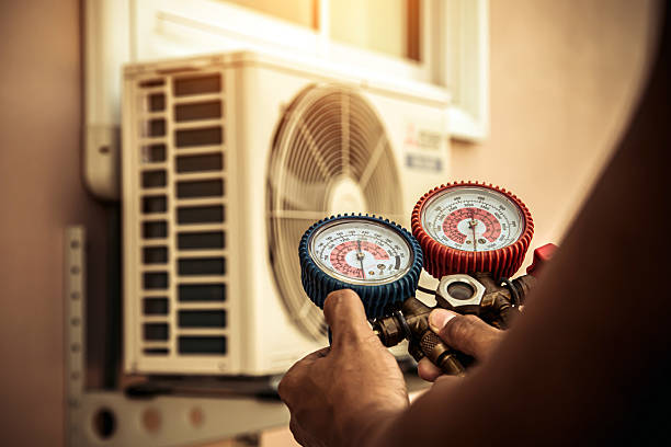 Professional Hvac technician working in Hummelstown, PA